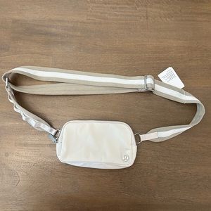 Lululemon Cross Body Back - White